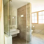 Chervona Ruta Lodge Shaian