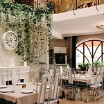 Lodge Chervona Ruta *