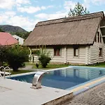 Chervona Ruta Lodge