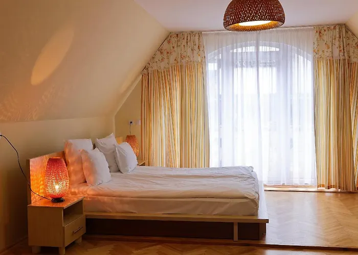 Orman Evi Chervona Ruta